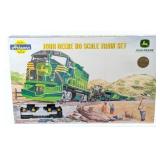 Athearn John Deere HO Scale Train Set with (2) 962