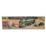 Athearn John Deere HO Scale Starter Set