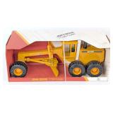 1/16 Ertl John Deere 772BH Road Grader