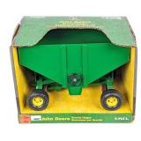 1/16 Ertl John Deere Gravity Wagon