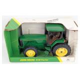 1/16 Ertl John Deere 8300 Tractor