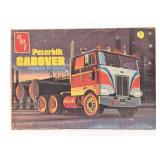 1/25 AMT Peterbilt Cabover Pacemaker 352 Semi Truc