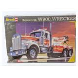 1/24 Revell Kenworth W900 Wrecker Tow Truck - Seal