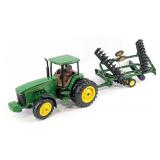 1/16 Ertl John Deere 8400 Tractor with Winged Disk