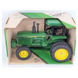 1/16 Ertl John Deere MFWD Row-Crop Tractor with Du