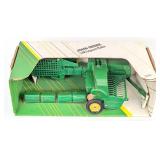 1/16 Ertl John Deere 348 Square Baler
