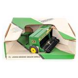 1/16 Ertl John Deere 452 Grain Drill