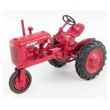 Custom 1/16 Avery Narrow Front Tractor