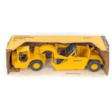 1/16 Ertl John Deere Scraper in Box