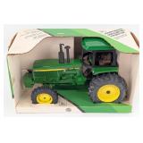 1/16 Ertl John Deere 4955 MFWD Tractor