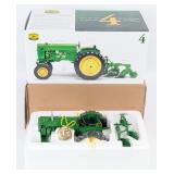 1/16 Ertl John Deere Model 40T Tractor & Mounted P