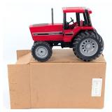 1/16 Ertl International 5288 tractor with FWA
