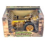 GOLD 1/16 Ertl John Deere 830 Diesel Tractor 200th