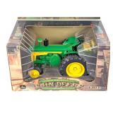 1/16 Ertl John Deere 830 Diesel Tractor 200th B-Da