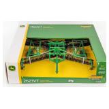 1/32 Ertl John Deere 2623VT Vertical Tillage Disk
