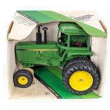 1/16 Ertl John Deere Sound-Gard Tractor with Duals