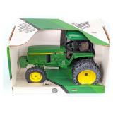 1/16 Ertl John Deere 4960 Tractor with Duals