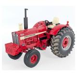 1/16 Ertl International 1256 Tractor