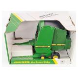 1/16 Ertl John Deere 566 Round Baler