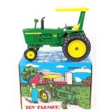 1/16 Ertl John Deere 4010 Diesel Tractor with Cano