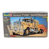 1/25 Revell Kenworth T900 "Australia" Semi Truck