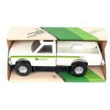 1/16 Ertl GMC John Deere Dealership Pickup Truck