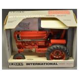Ertl Special Edition 1/16 scale International 1066