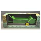 John Deere 1/8 scale 1962 Spreader Model "L"