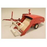 1/16 Scale Tru-Scale Pull Type Combine