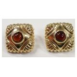 Ladies14K Yellow Gold Garnet Earrings