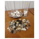N4 household Decor seashells and polish rocksN4