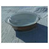 87Xx vintage Pyrex casserole dish and cover