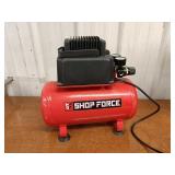 M4 shop Force air compressor 120 volt 2 gallon