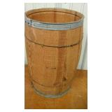 P2 vintage 5 gallon wooden barrel great condition