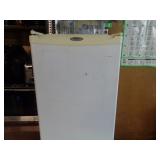 Apt Refrigerator 