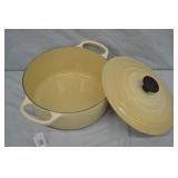 Le Creuset Enameled Cast Iron #26 Dutch Oven