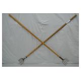 2 Vintage 5 Tine Frog Gigging / Fishing Spears