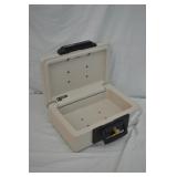 Sentry Model 1100 Fireproof Lockbox With Key