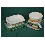 2pcs Action Strawverry Stoneware in Boxes