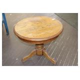 25" Dia 21" Tall Round End Table