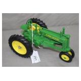 Ertl USA John Deere Model A Tractor 1/16 Die-Cast