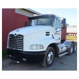 2004  MACK  CX (Vision) 2004 Mack Semi