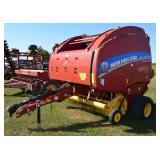 New Holland Roll-Belt 560 Round Baler