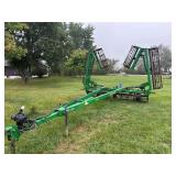 John Deere 200 Rolling Basket