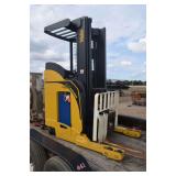 Yale fork lift
