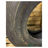 385/65R22.5 single tire