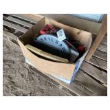 Skill saw 14" blades with (11) extra blades, bldg:green