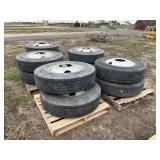 (10) 22.5 semi tires, row:5