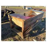 Wooden storage table on casters, row:4