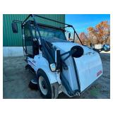 2009 Elgin Parking Lot Sweeper